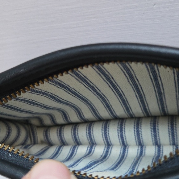 COACH Black Chunky Zippered Leather Case - Picture 11 of 11